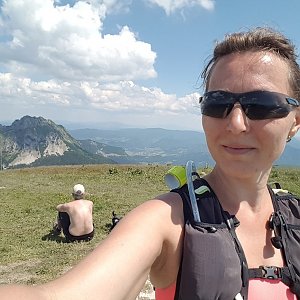 Marcela Kubíčková na vrcholu Stoh (27.6.2022 11:44)