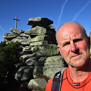 Michal Kříž na vrcholu Trojmezná (31.10.2022 11:26)