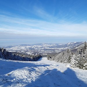 ZdenkaV na vrcholu Radegast - Z vrchol I (24.1.2022 13:14)