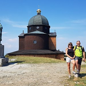 Fido a Myszka na vrcholu Radhošť (19.8.2018 13:20)