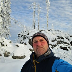 Michal Kříž na vrcholu Svaroh (12.1.2022 9:18)