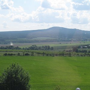 Cesty Haničky a Milana na vrcholu Na Vrchách (31.5.2014 9:28)