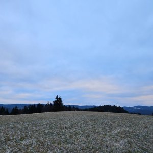 Marcela Kubíčková na vrcholu Osloveček (2.2.2025 7:51)