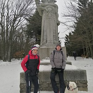 Lukáš, Vojta, a Martin Maupi Day na vrcholu Radegast (18.1.2020 16:33)