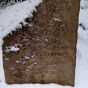 Li Be na vrcholu Schullerův kámen (3.4.2022 12:13)