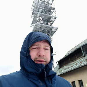 Petr Petrik na vrcholu Malý Javorový (5.2.2022 12:36)