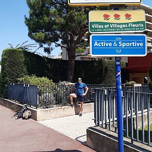 Dzanny na vrcholu Monaco high point - Chemin des Révoires (25.7.2021)