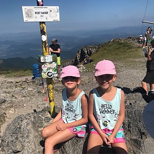 Barbora Dreslerová na vrcholu Veľký Kriváň (4.8.2018 10:45)